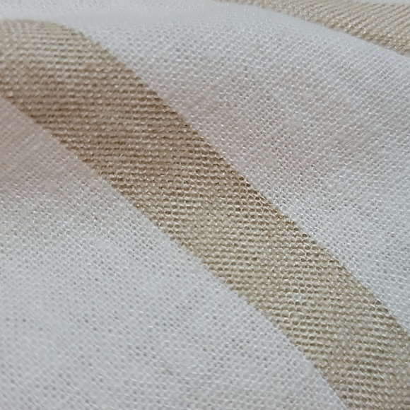 VINCE CAMUTO | Cold Shoulder Taupe Linen Blend Top - Picture 3 of 7